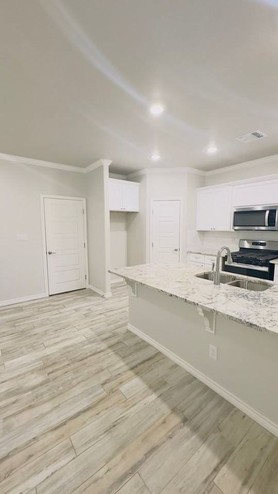 5300 Kilyn Ct - Photo 7 of 34