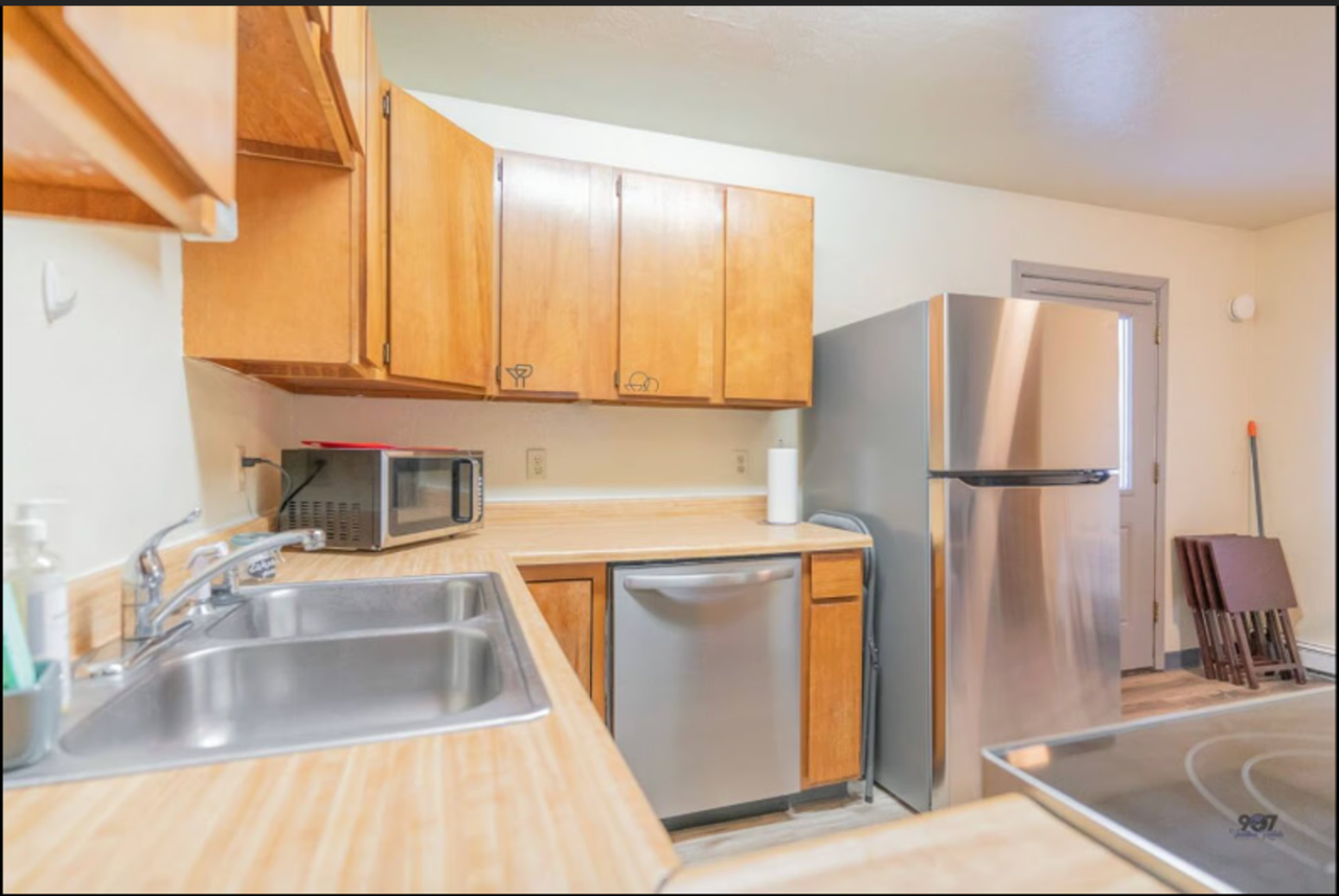 Fully Stocked Centrally Located Furnished Rental - Photo 6 of 20