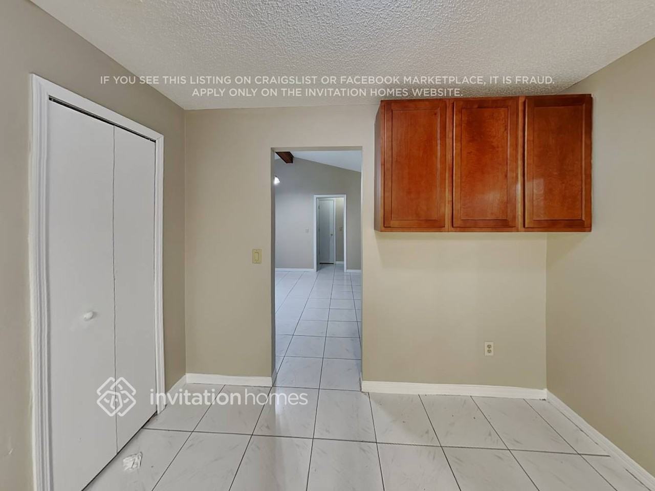 2117 E Parkton Dr - Photo 5 of 17