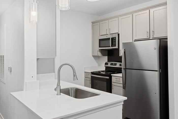 Midtown Urban - Photo 4 of 70