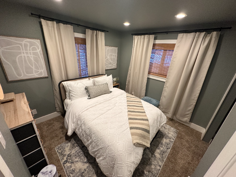 1595 S Bellaire St - Photo 6 of 9