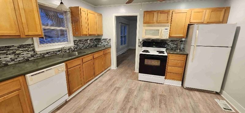 132 Pine St - Photo 5 of 12