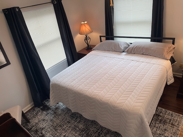 4826 Hiawatha Dr - Photo 2 of 17