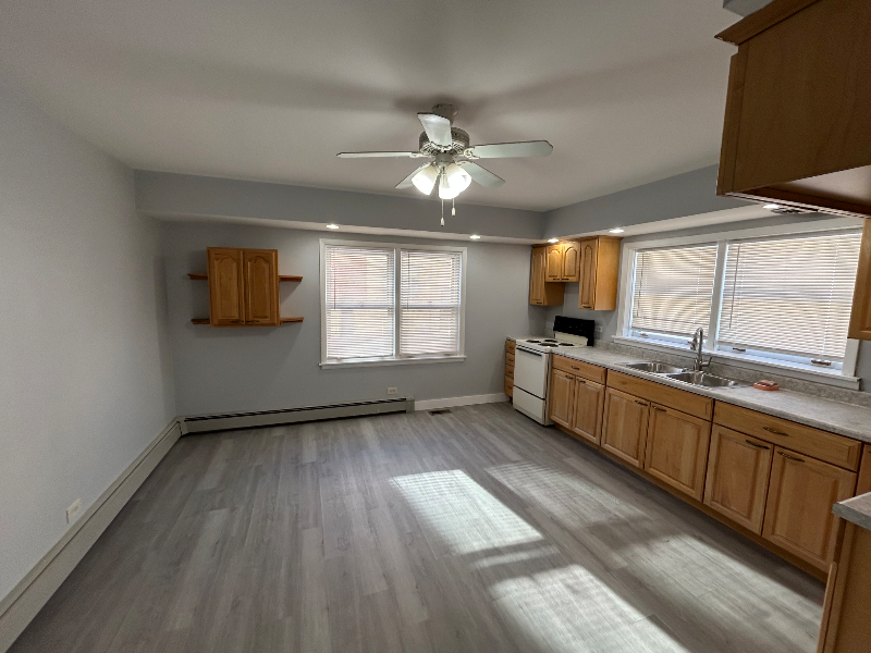 6971 Vine St - Photo 3 of 39