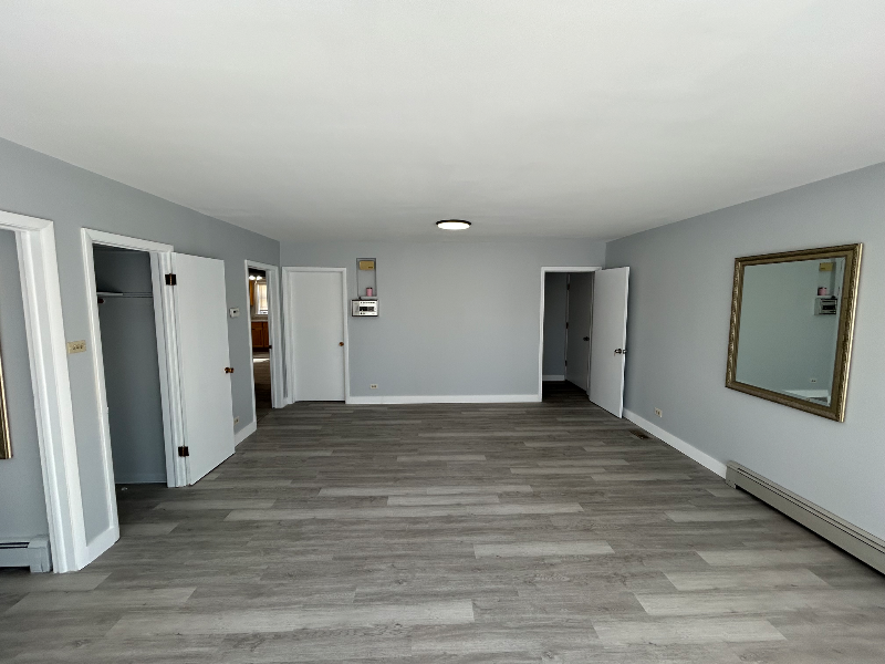 6971 Vine St - Photo 6 of 39