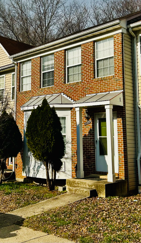 8908 Royal Astor Way - Photo 2 of 15