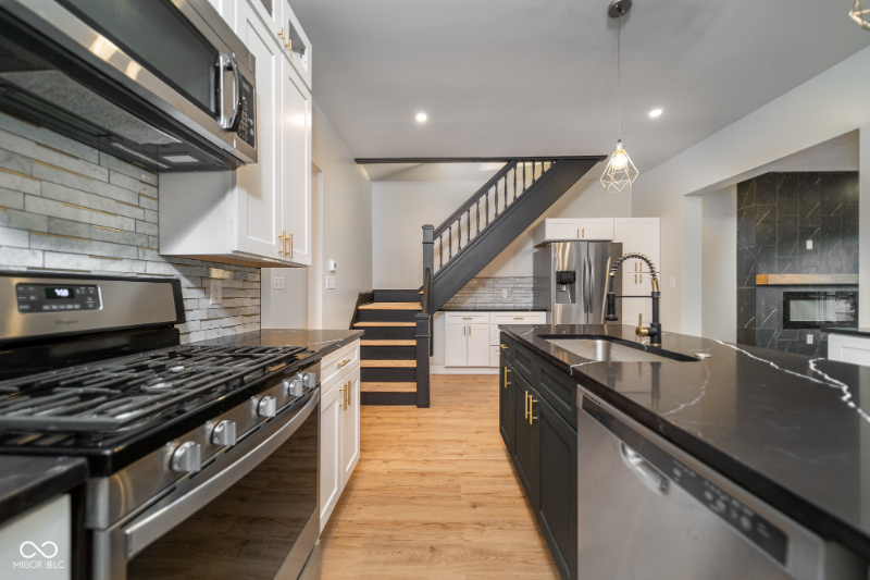 1027 Dawson St #1027DAWSON - Photo 5 of 17