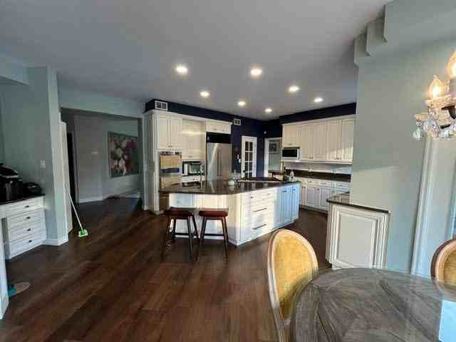 Fully Furnished Luxury 4 Bedroom, 3 Bathroom House , Winnipeg, MB, R2M 5N6 - Photo 2 of 26
