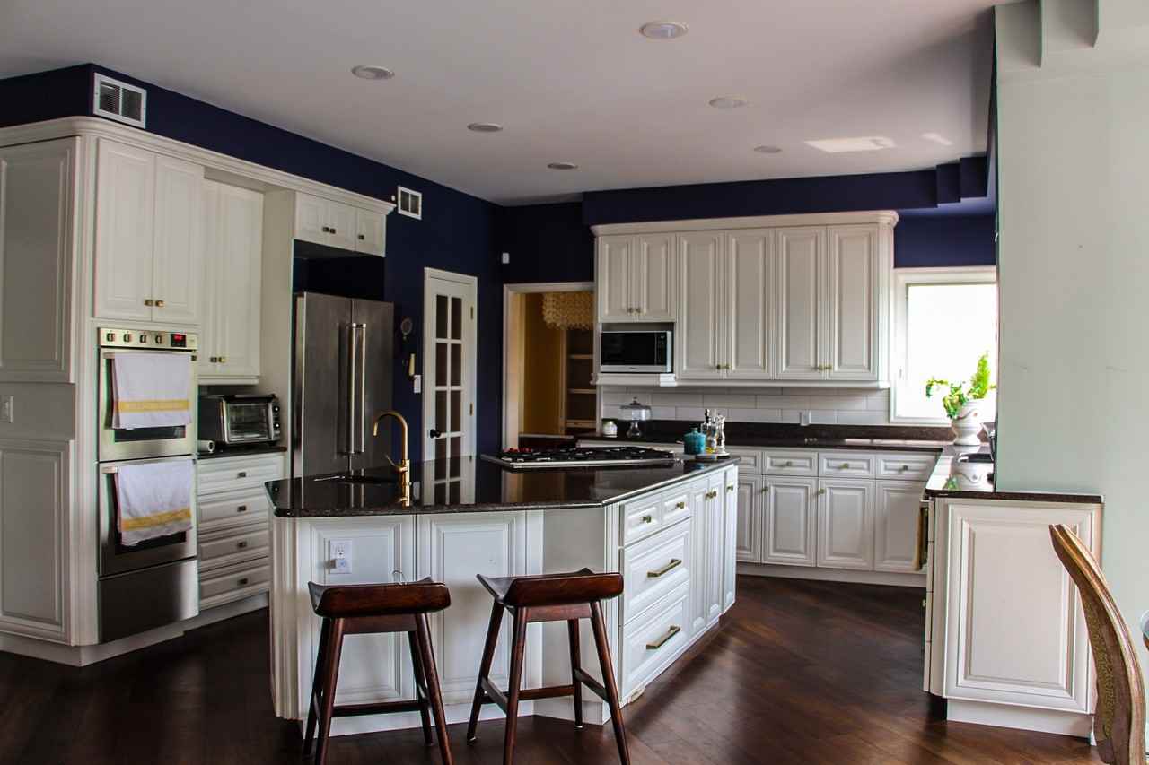 Fully Furnished Luxury 4 Bedroom, 3 Bathroom House , Winnipeg, MB, R2M 5N6 - Photo 3 of 26