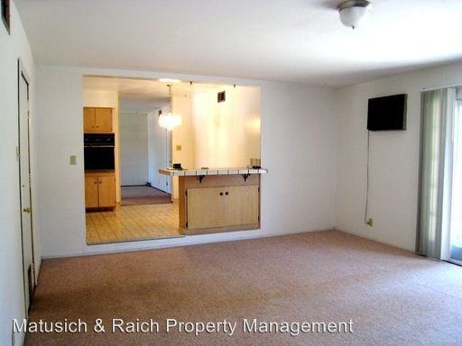 1463 Sunland Ct - Photo 3 of 10