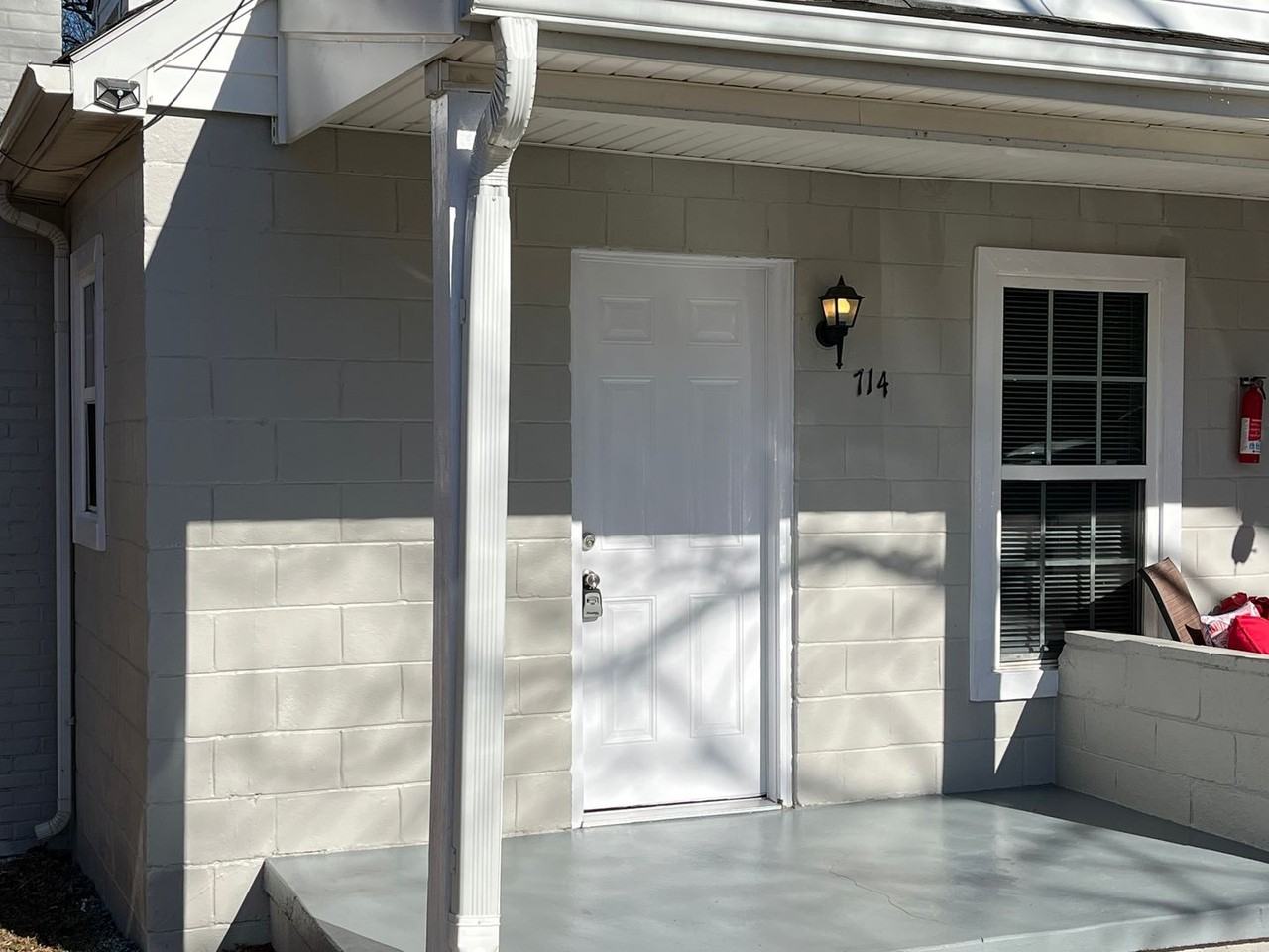 714 Rainbow Ave - Photo 2 of 9