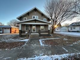 featured image of 417 Albany Ave Ne