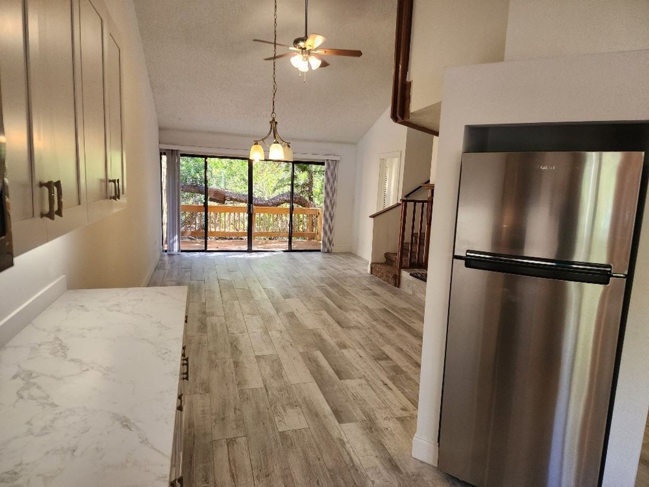 627 Glendevon Dr - Photo 3 of 16