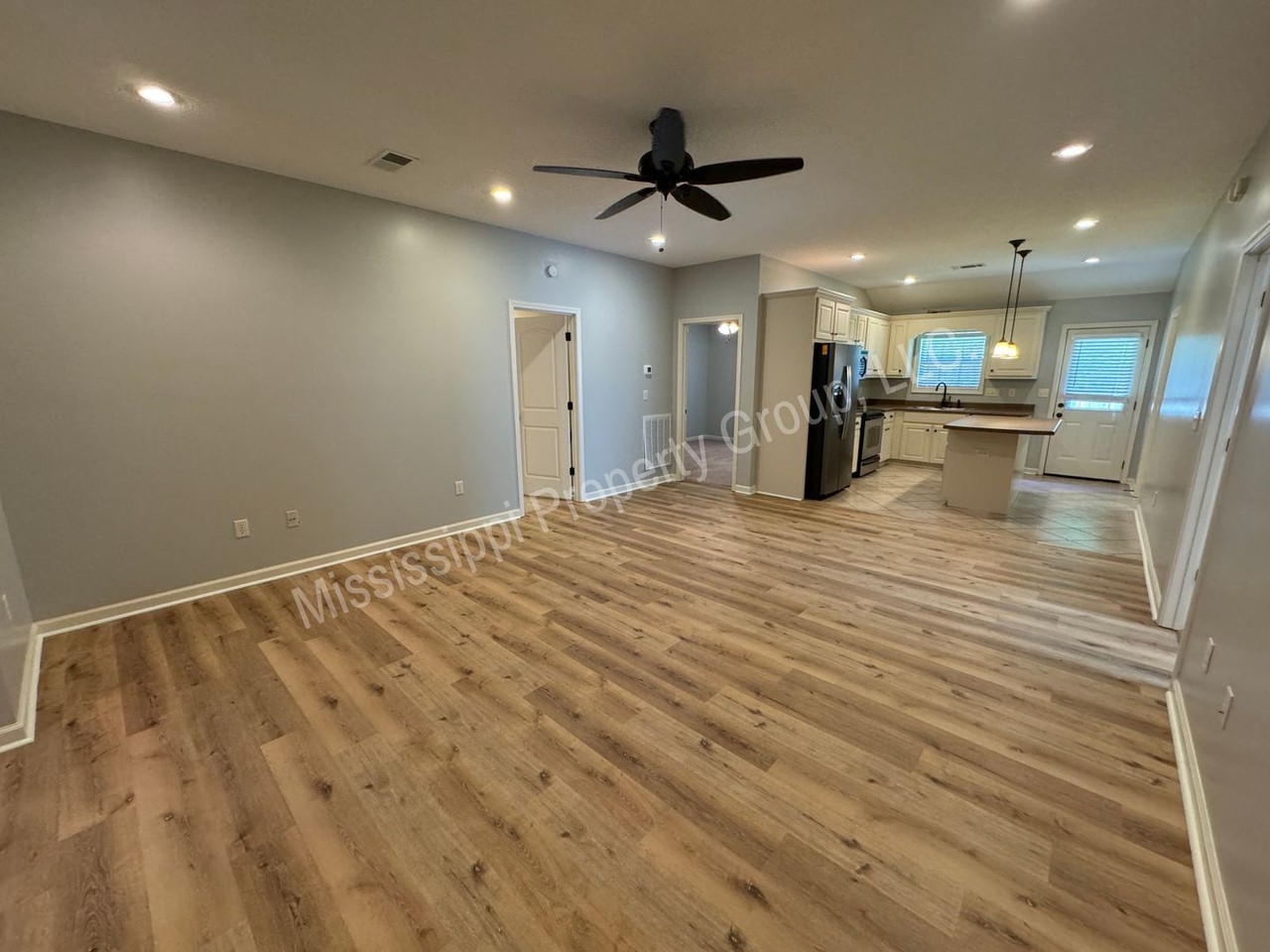 242 Logan Lee Loop - Photo 3 of 24
