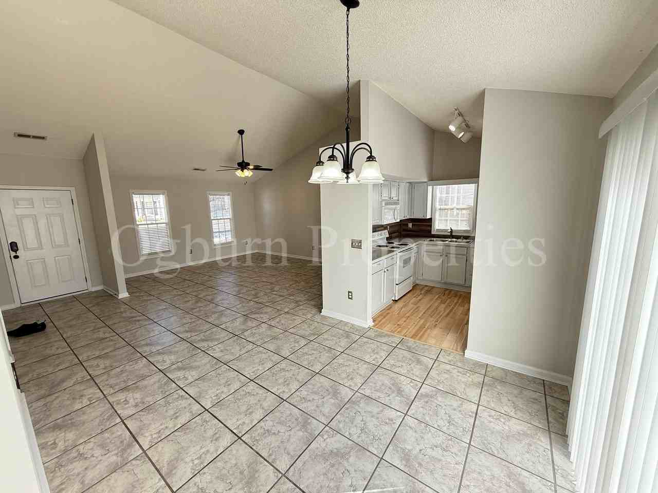 355 Cedar Ridge Cir - Photo 3 of 13