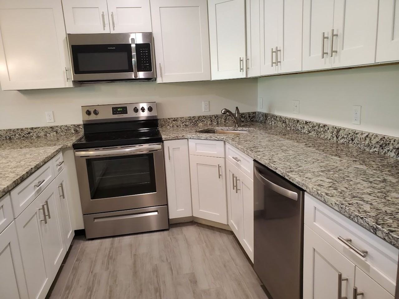 4738 13th St Sw - Photo 3 of 19