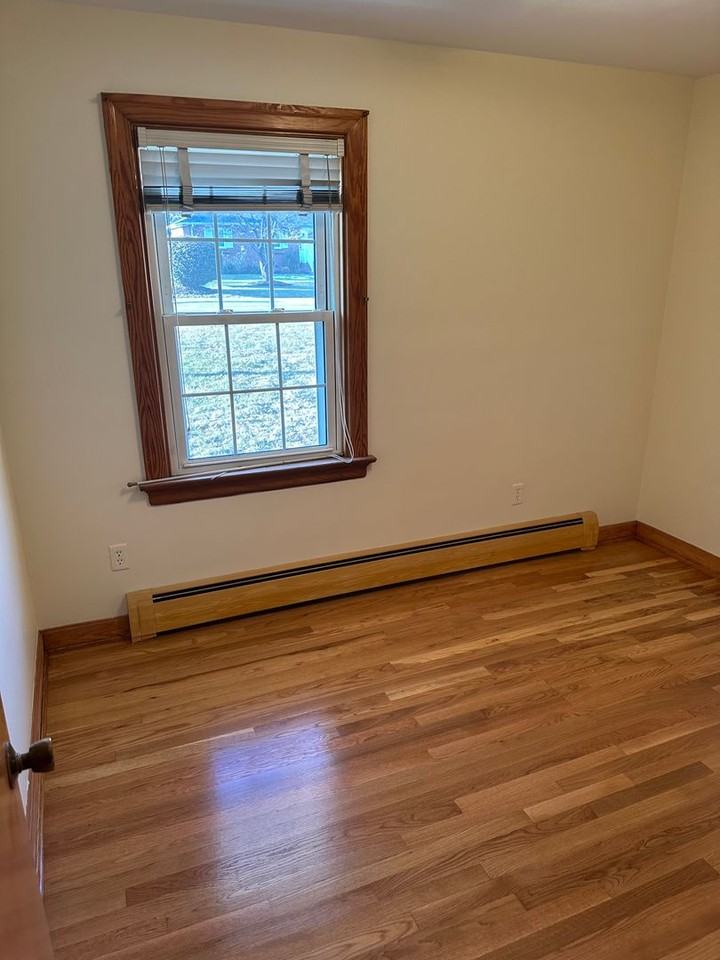 8265 Franklin Ln - Photo 5 of 20