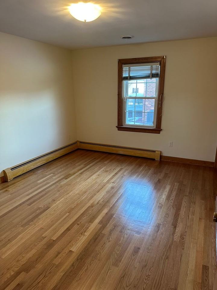 8265 Franklin Ln - Photo 7 of 20