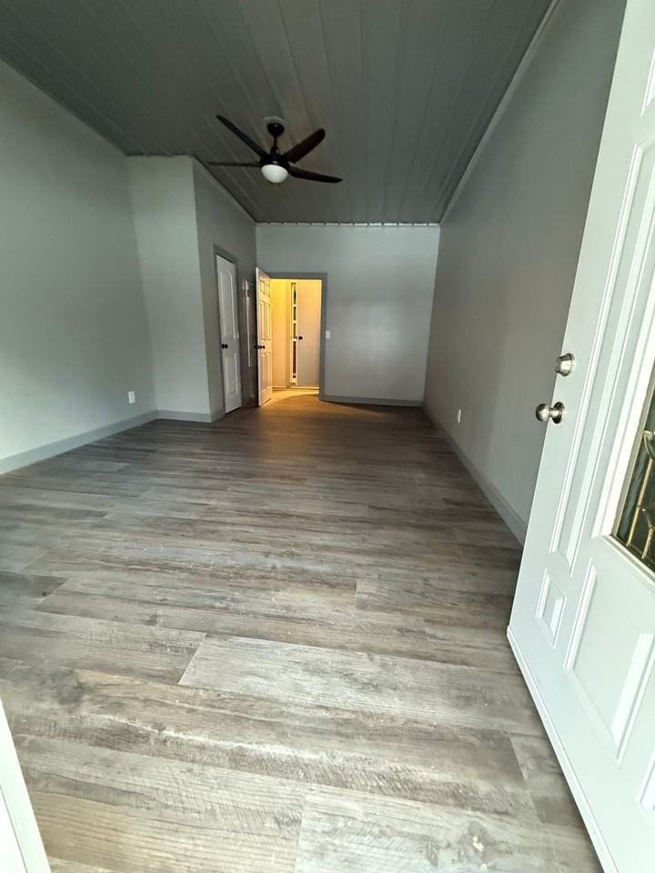 3411 Cumberland Falls Hwy - Photo 3 of 8