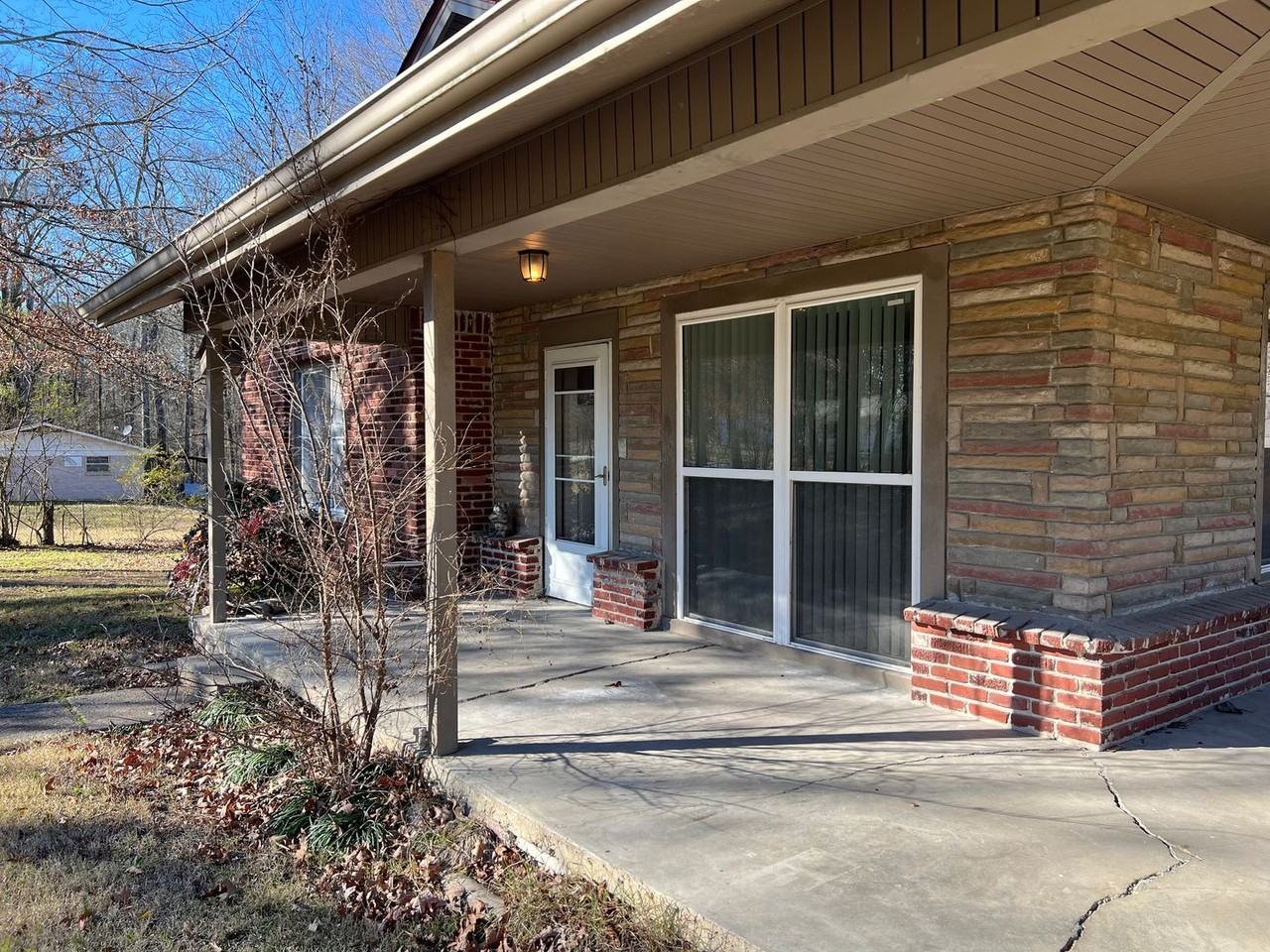 8018 Mabelvale Pike - Photo 2 of 26