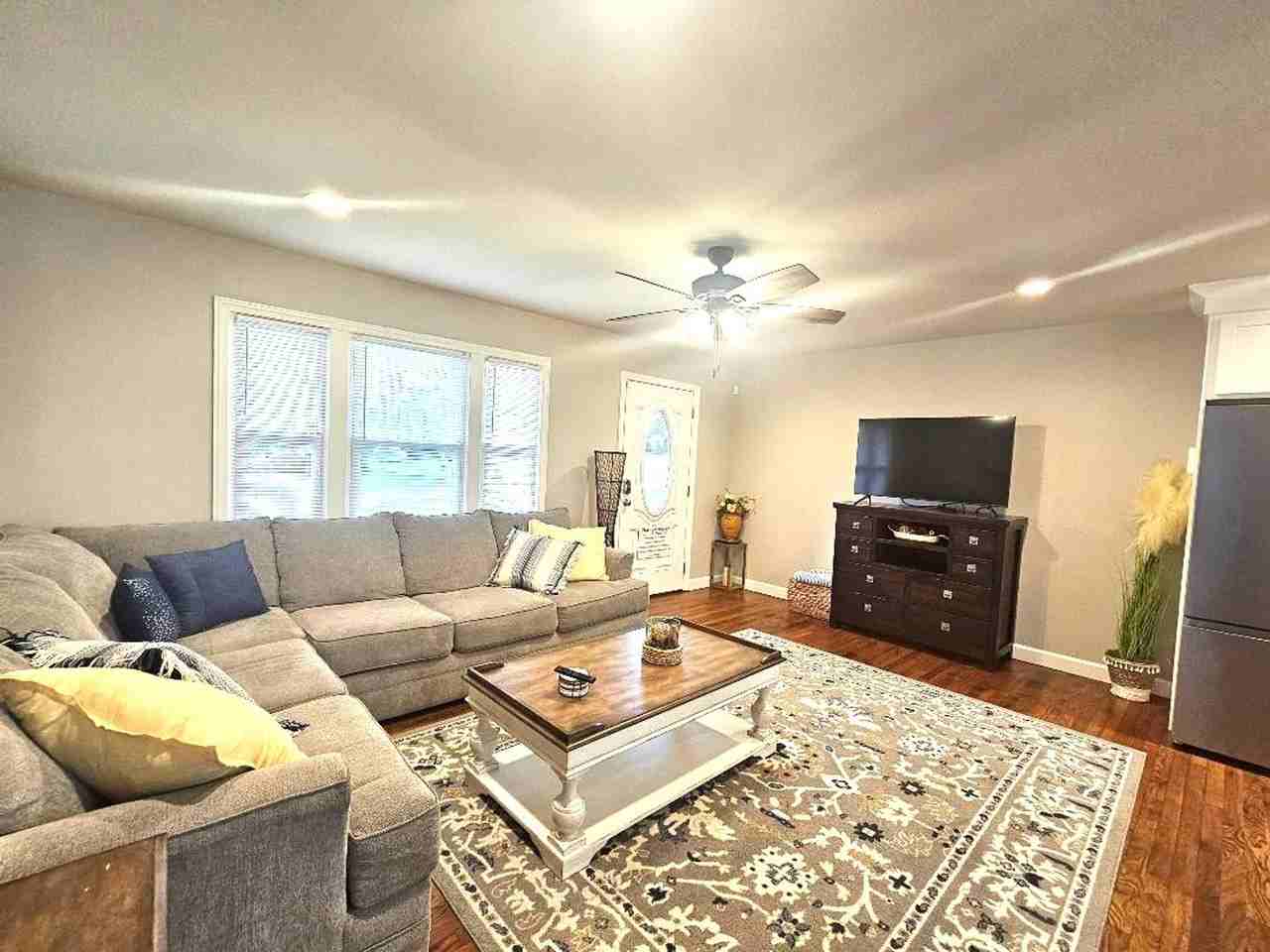 119 Chipley Ln - Photo 5 of 40