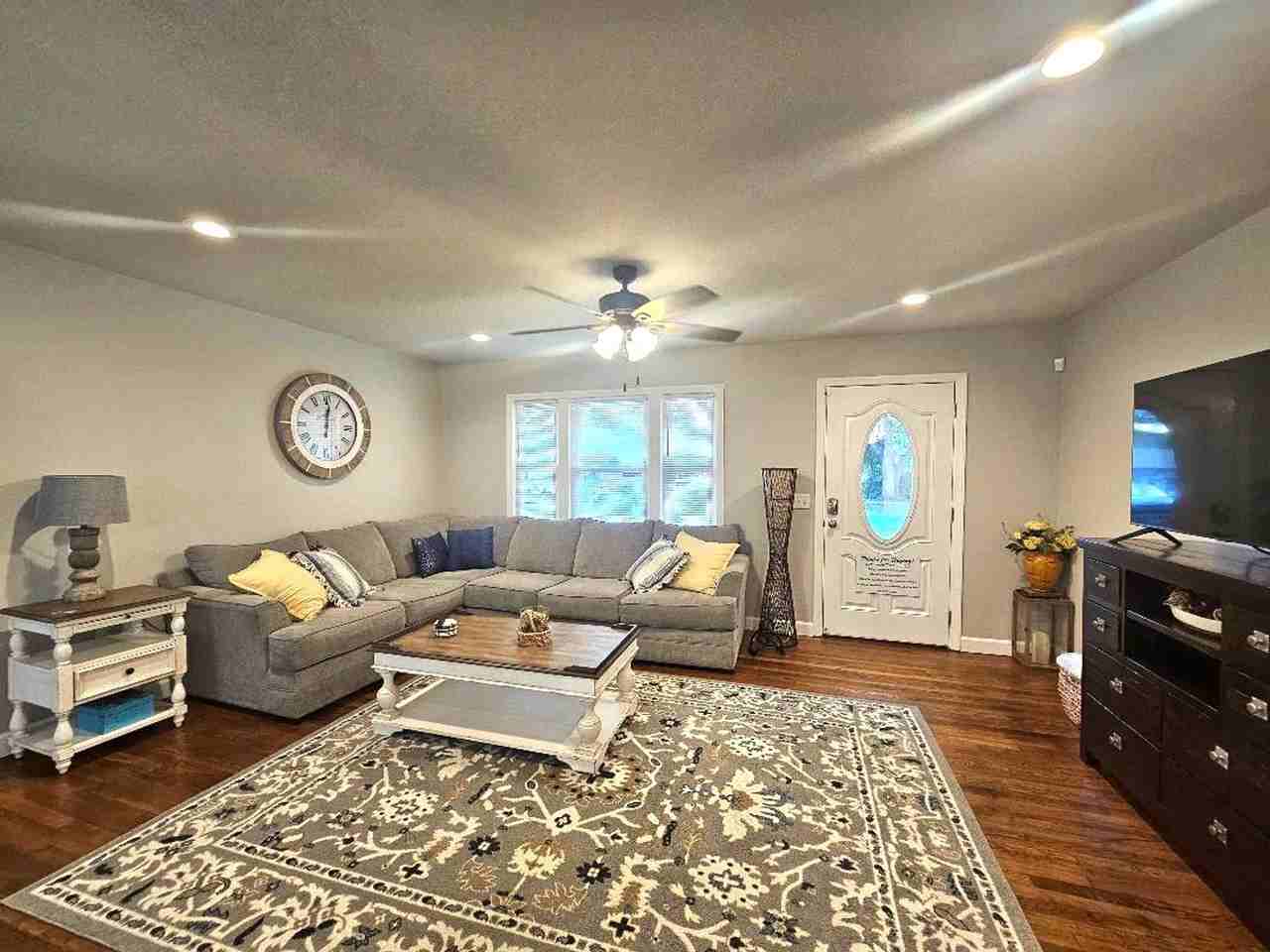 119 Chipley Ln - Photo 6 of 40