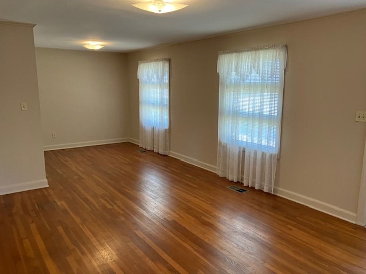 1004 Chickasaw Trail - Photo 3 of 10