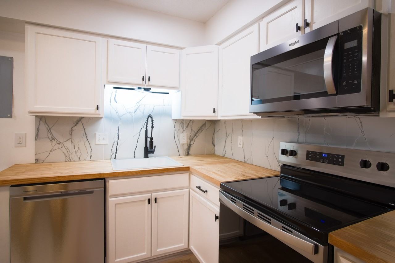 106 Woodhouse Ln #NA - Photo 4 of 11