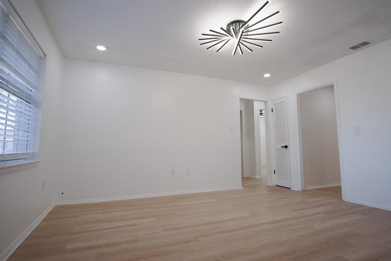 106 Woodhouse Ln #NA - Photo 5 of 11