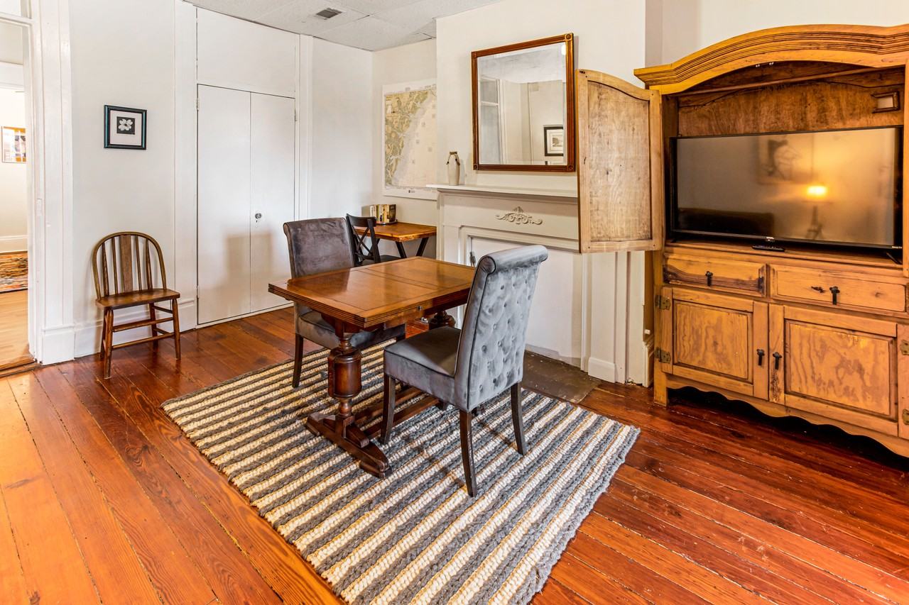239 Abercorn St #2 - Photo 7 of 20