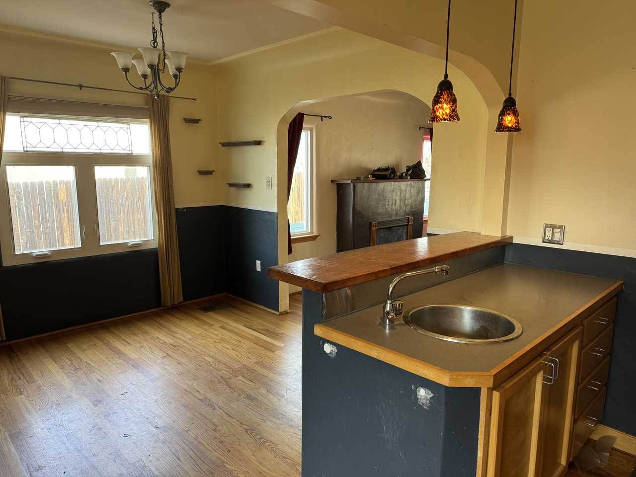 421 Amherst Dr Se #NA - Photo 2 of 16