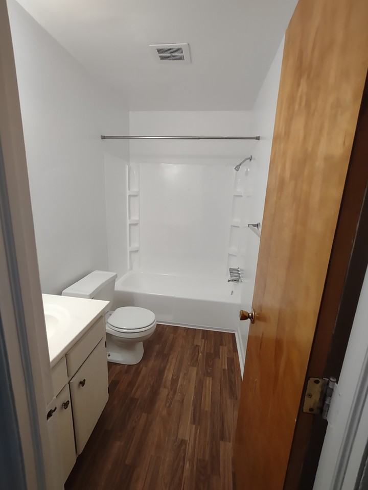 Ashbury Apartments - Photo 4 of 19