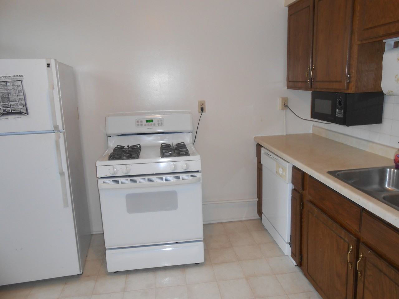 618 5th St S #6 - Photo 6 of 6