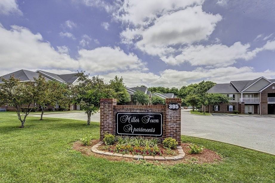 Miller Town Apartments - Photo 5 of 26