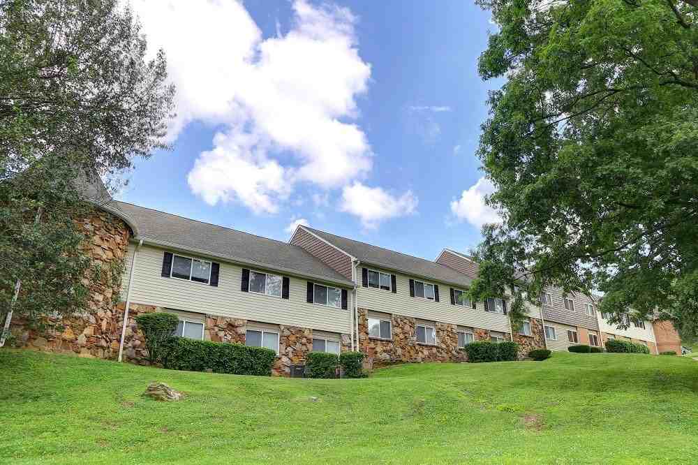 Biltmore Place - Photo 3 of 19