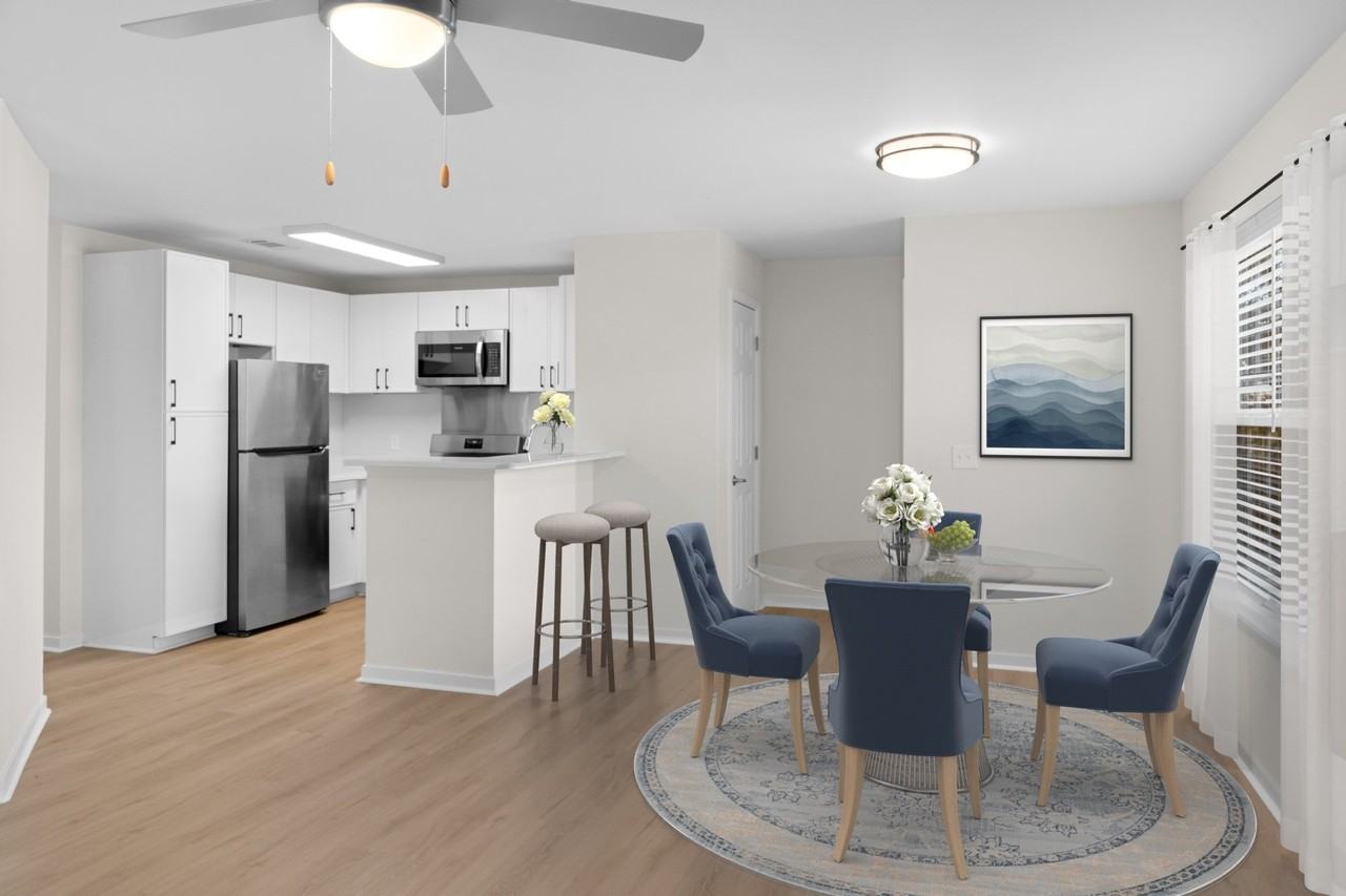 Reflection Pointe Apartments - Photo 5 of 31