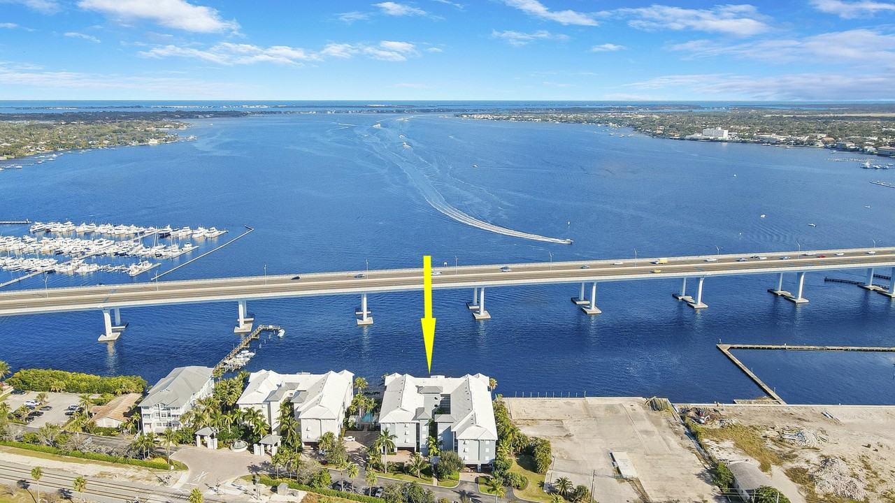 215 Nw Flagler Ave #301 - Photo 2 of 34