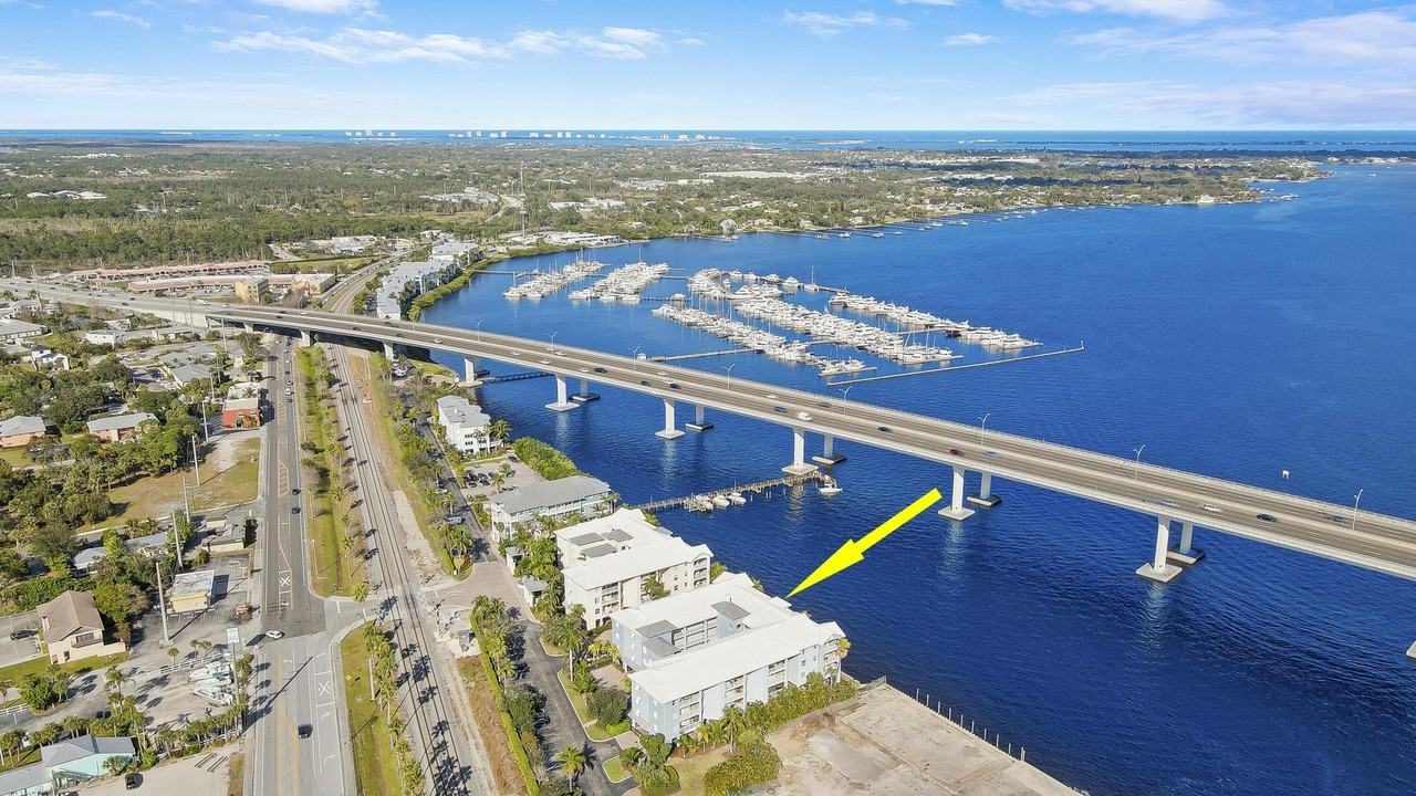 215 Nw Flagler Ave #301 - Photo 4 of 34