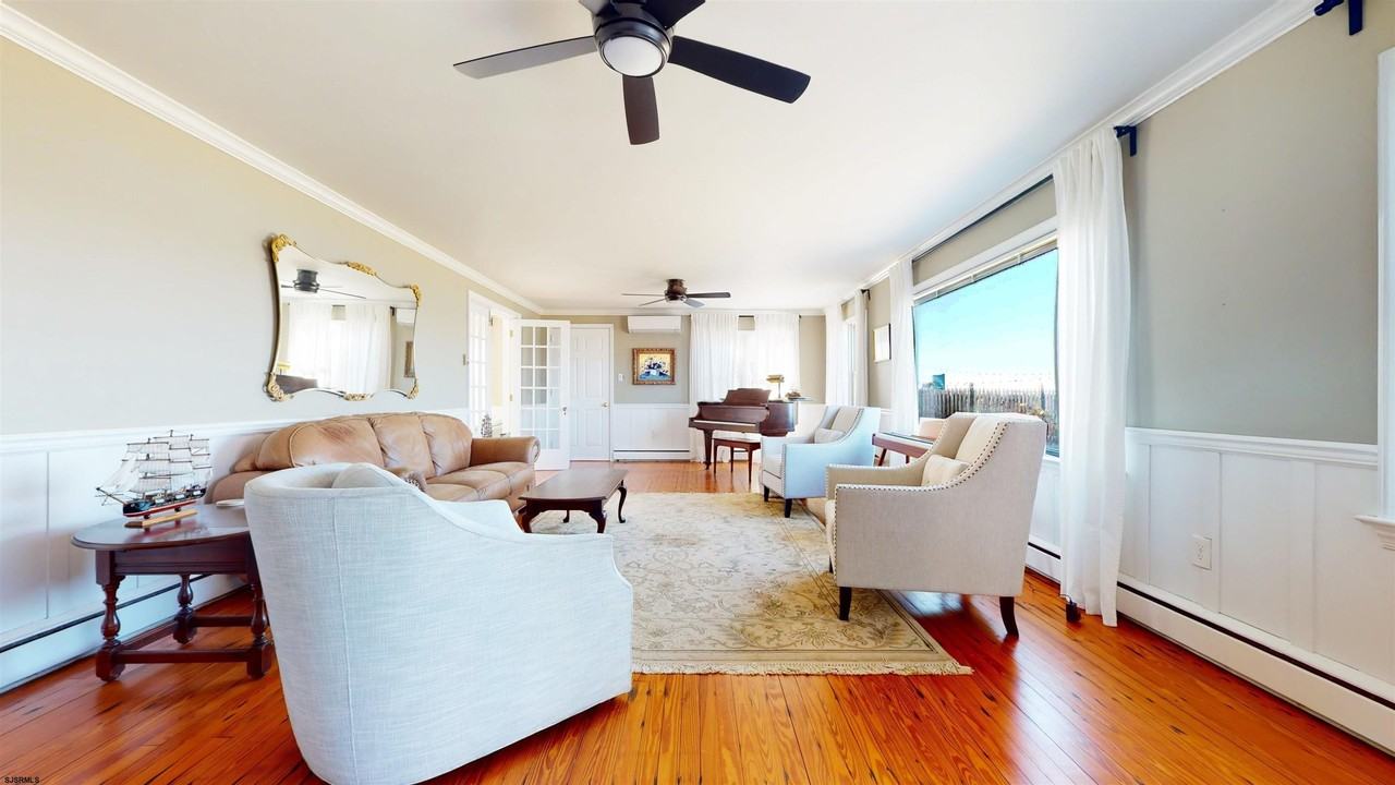 2605 Bayshore Ave - Photo 6 of 29