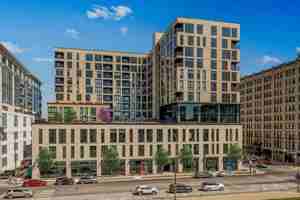 featured image of 421 N Pennsylvania St