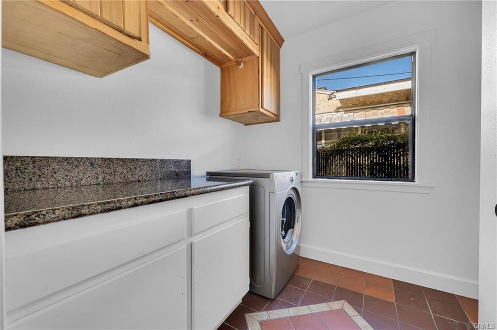 1941 Warren St - Photo 2 of 7