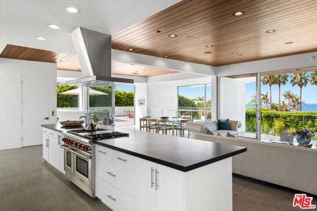 30478 Morning View Dr - Photo 2 of 8