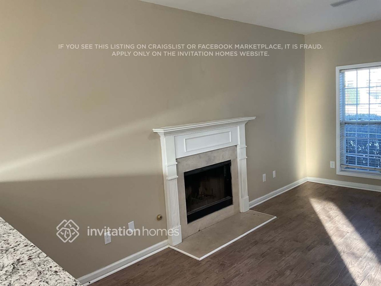 385 Vista Creek Dr - Photo 3 of 19