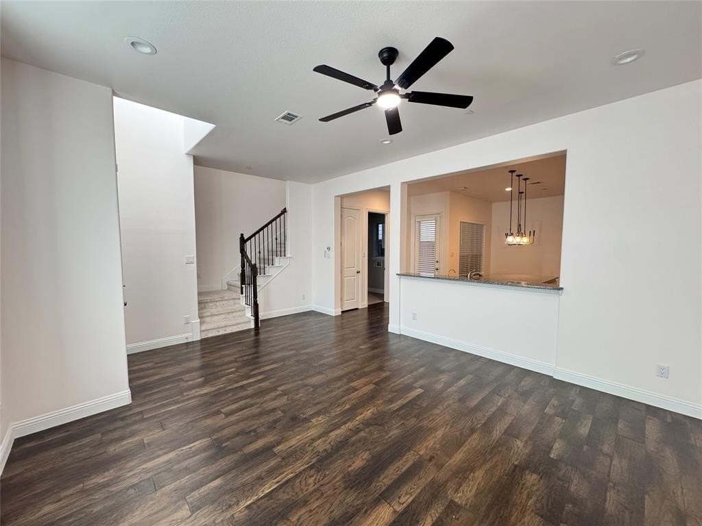 3744 Wellesley Ave - Photo 3 of 25