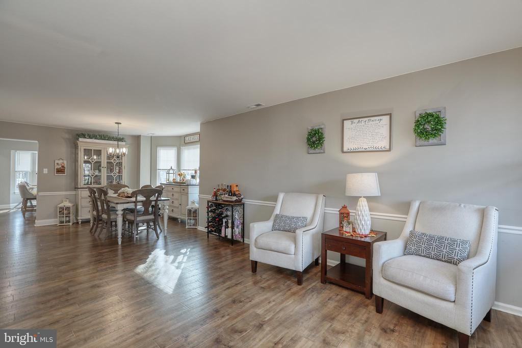 84 Mulberry Dr - Photo 2 of 34