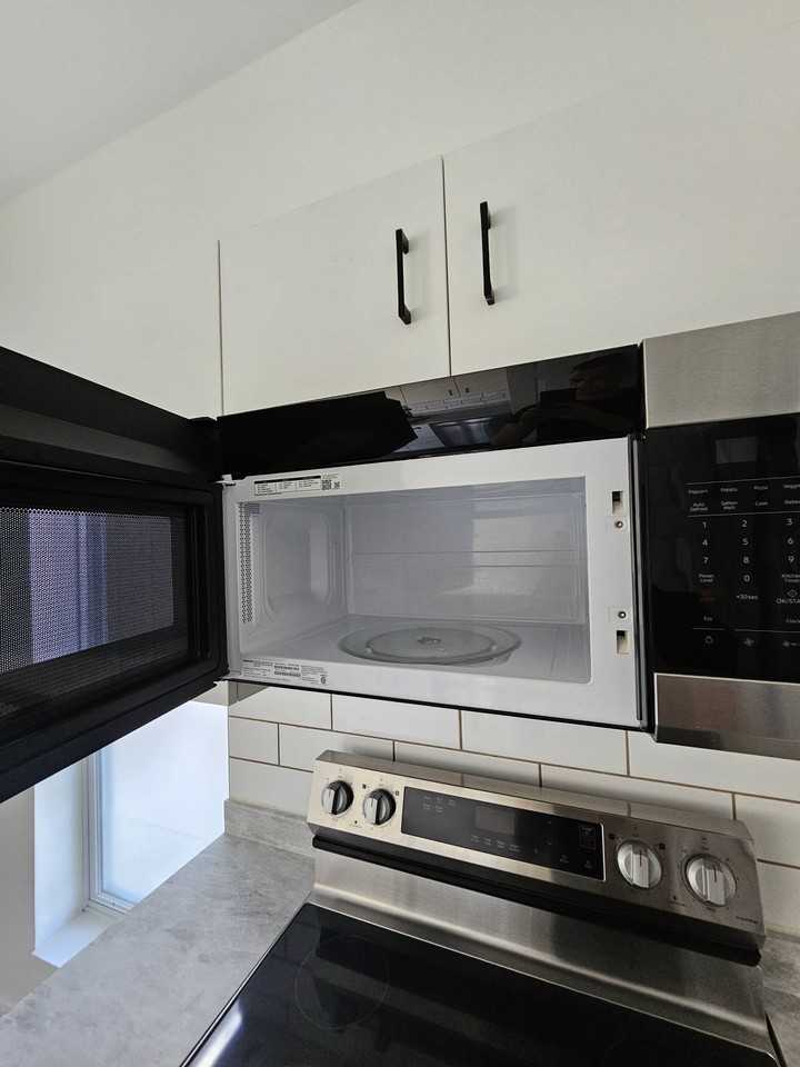 87 Weldon St #102 - Photo 3 of 12