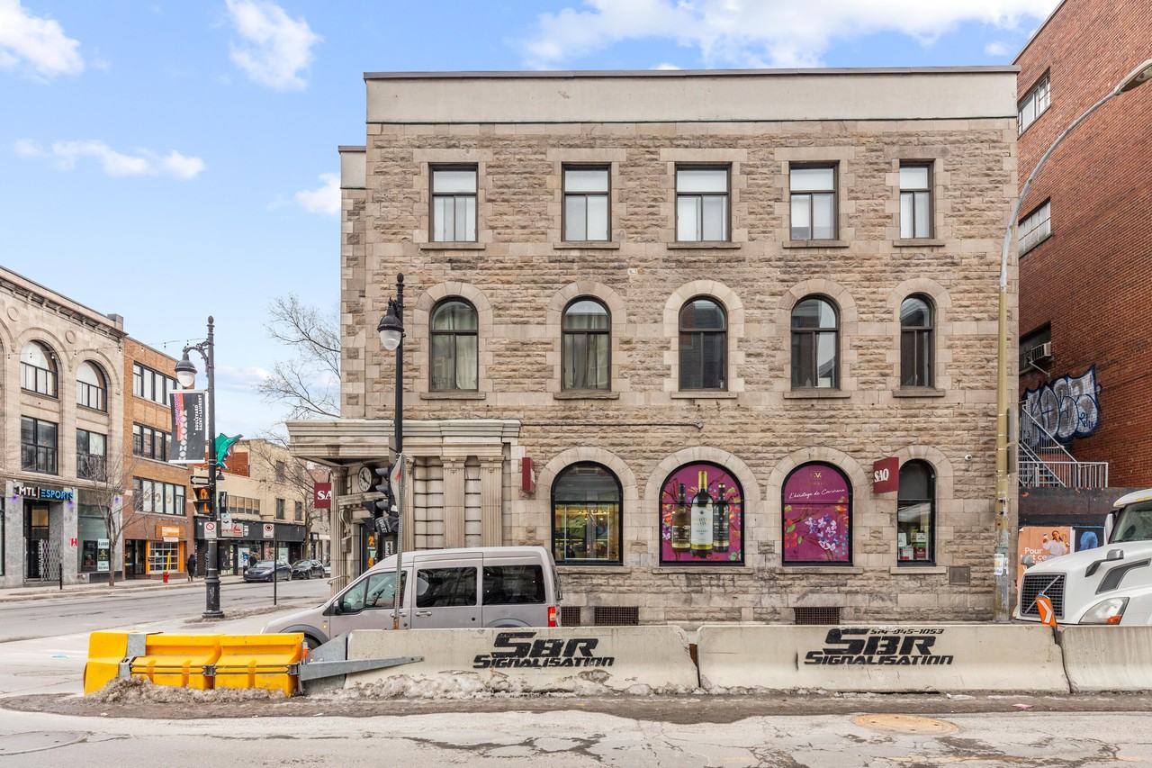 3724 St. Laurent - Photo 2 of 35