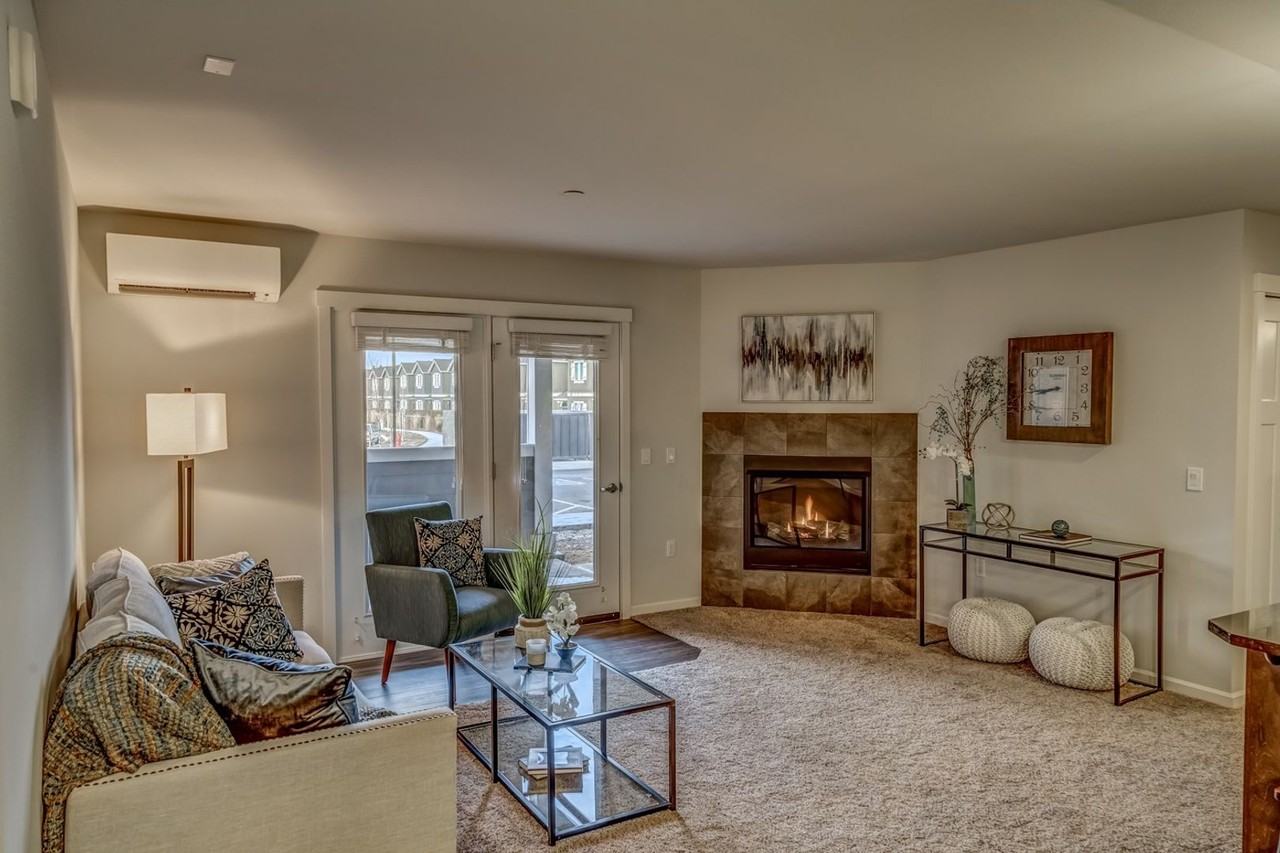 Escena Apartments - Photo 4 of 26