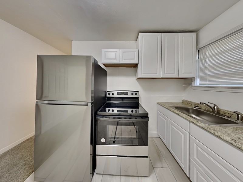 343 Pleasant St #2 - Photo 5 of 10