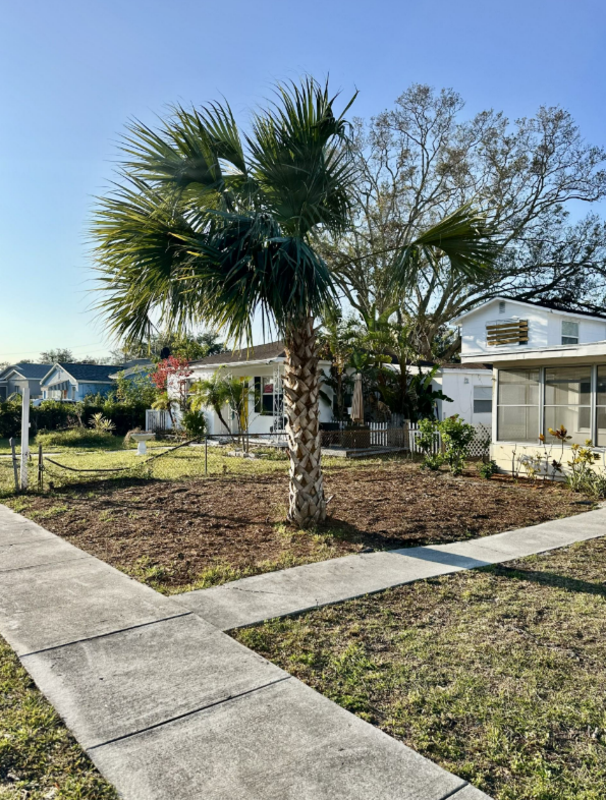 5566 Kelly Dr N - Photo 6 of 43